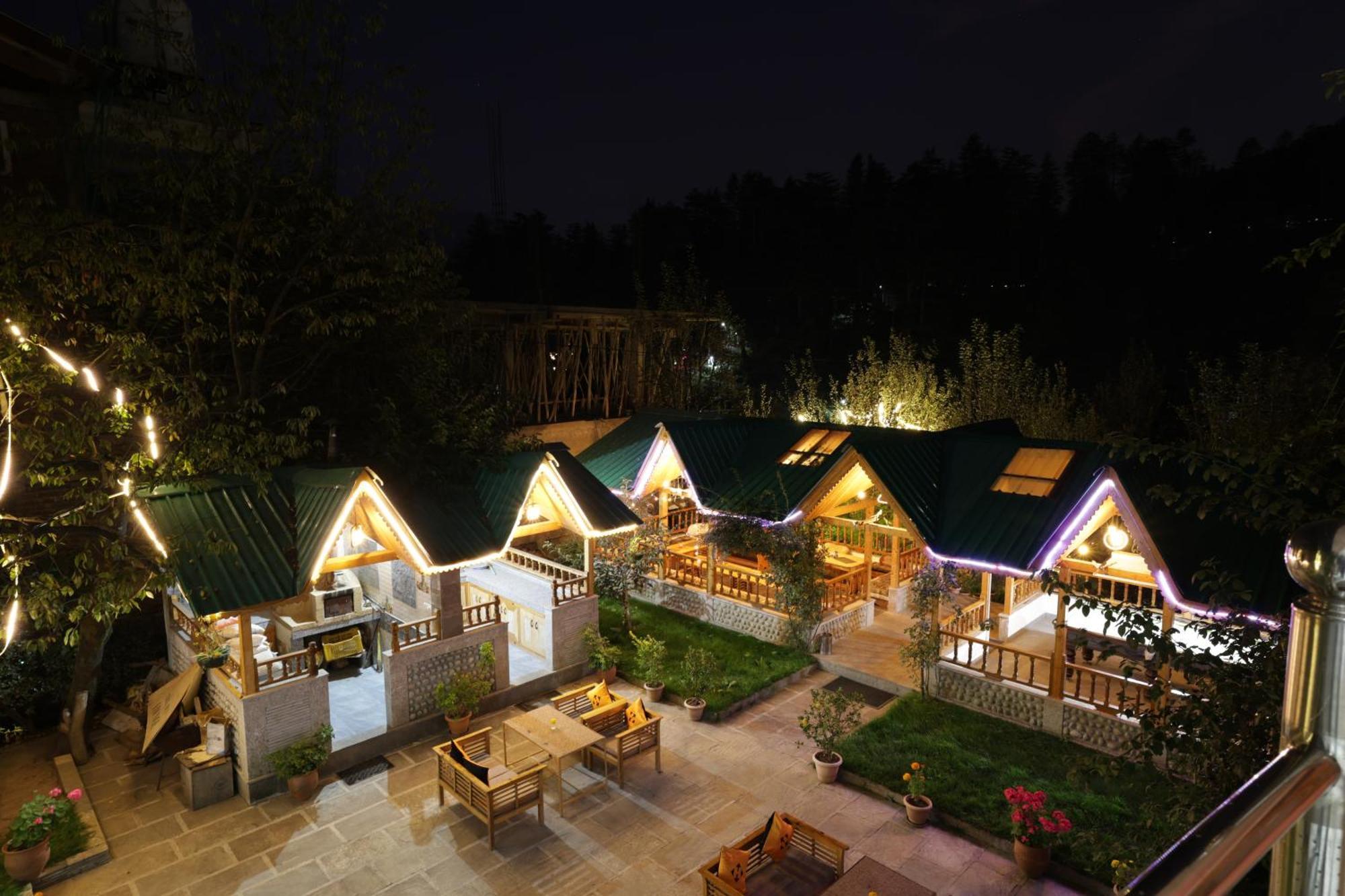 Hide-in Old Hotel Manali (Himachal Pradesh)